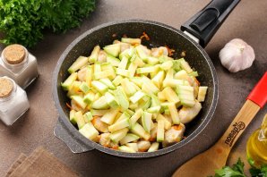 Ризотто с кабачками и курицей Ризотто с кабачками и курицей