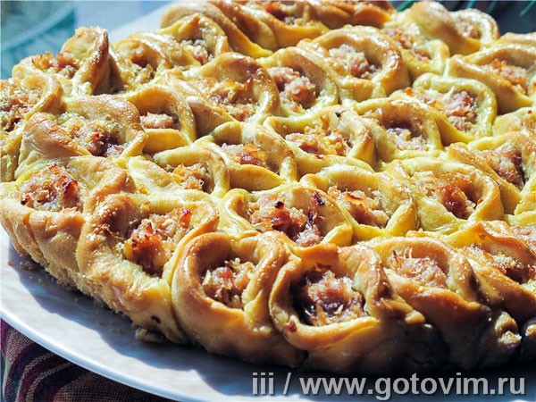 Пирог с мясом и капустой «Соты»