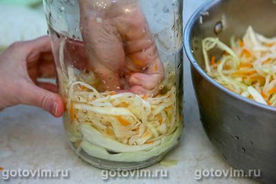 Квашеная капуста с черным хлебом Квашеная капуста с черным хлебом