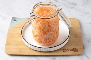 Хрустящая квашеная капуста на зиму в банках для длительного хранения Хрустящая квашеная капуста на зиму в банках для длительного хранения