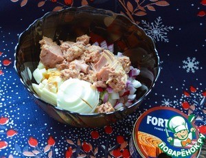 Салат с копчёным тунцом Салат с копчёным тунцом