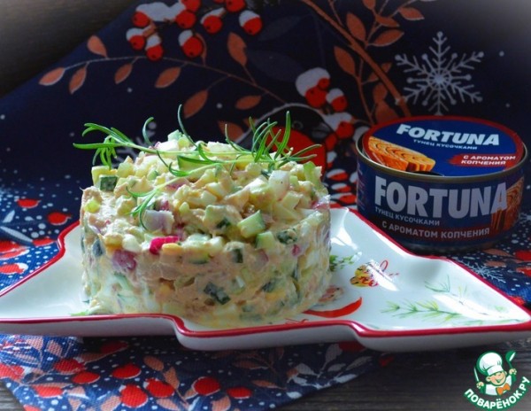 Салат с копчёным тунцом Салат с копчёным тунцом