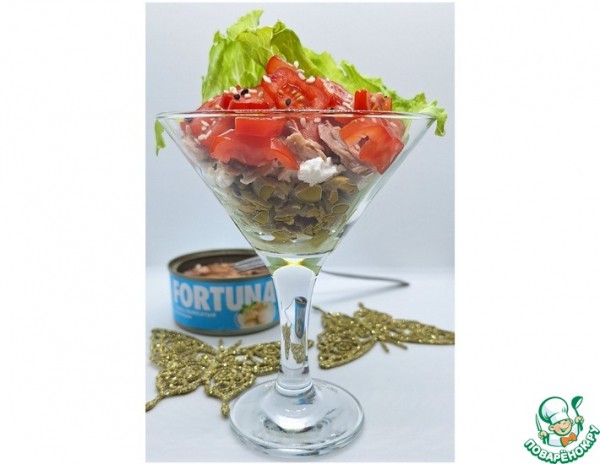 Салат с тунцом и чесноком Салат с тунцом и чесноком