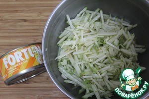 Салат с тунцом и маргеланской редькой Салат с тунцом и маргеланской редькой