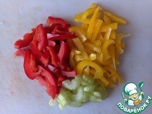 Салат "Ворожея" с тунцом и черносливом Салат "Ворожея" с тунцом и черносливом