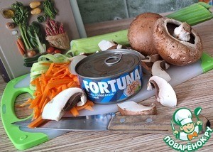 Сливочный суп с шампиньонами и тунцом Сливочный суп с шампиньонами и тунцом