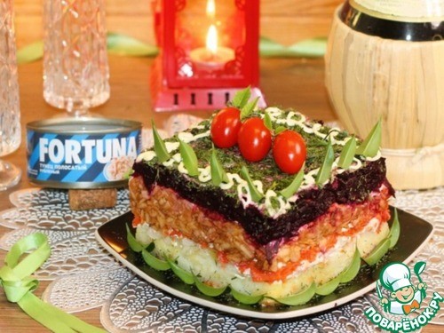 Слоёный салат на праздничный стол Слоёный салат на праздничный стол