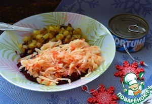 Винегрет с острой капустой и тунцом Винегрет с острой капустой и тунцом