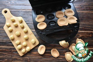 Закусочные орешки с тунцом и рикоттой