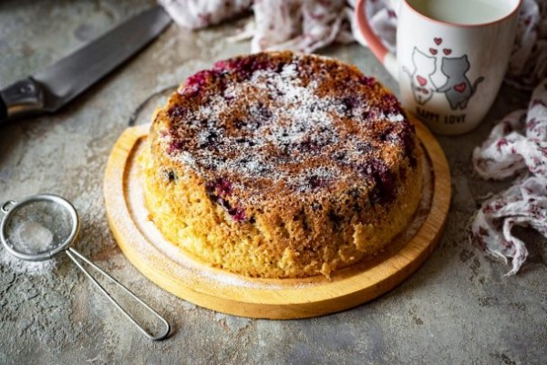 Манник с вишней в мультиварке Манник с вишней в мультиварке