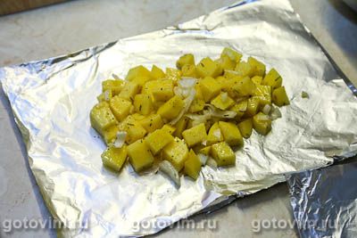 Свинина с картофелем в лодочках из фольги Свинина с картофелем в лодочках из фольги