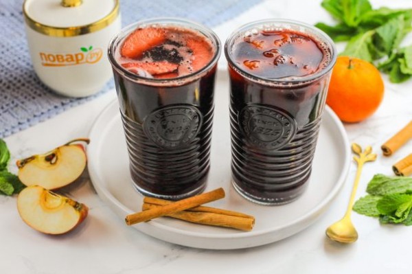 Черный глинтвейн Черный глинтвейн