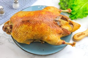 Утка с сельдереем в духовке Утка с сельдереем в духовке