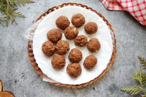 Конфеты из печенья с бананом Конфеты из печенья с бананом