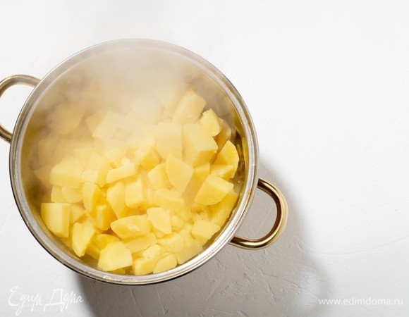 ЛОР призвал больше не дышать над картошкой при простуде — и вот почему ЛОР призвал больше не дышать над картошкой при простуде — и вот почему