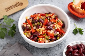 Салат из фасоли по-болгарски Салат из фасоли по-болгарски