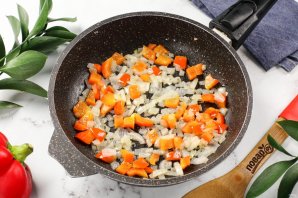 Лапша быстрого приготовления с сыром Лапша быстрого приготовления с сыром