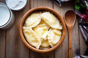 Вареники на кефире и дрожжах Вареники на кефире и дрожжах