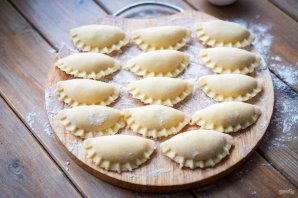 Вареники на кефире и дрожжах Вареники на кефире и дрожжах