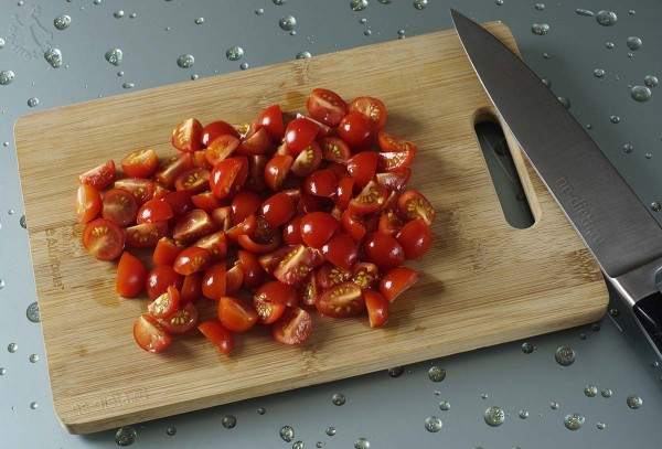 Куриная печень с овощами