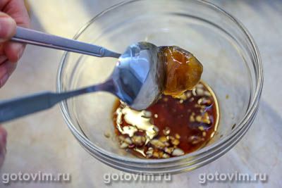 Тайский салат из зеленого манго с арахисом