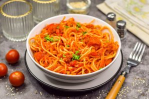 Спагетти "Четыре помидора"