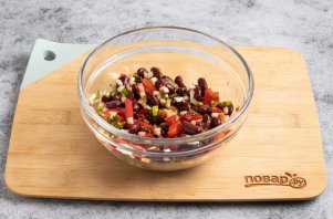 Салат из фасоли по-болгарски Салат из фасоли по-болгарски