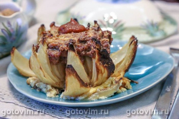 «Цветок» из фаршированного лука с мясом «Цветок» из фаршированного лука с мясом