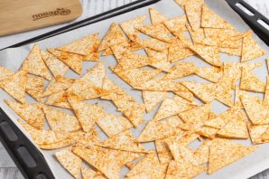 Чипсы в духовке из лаваша Чипсы в духовке из лаваша