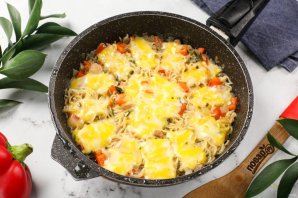 Лапша быстрого приготовления с сыром Лапша быстрого приготовления с сыром