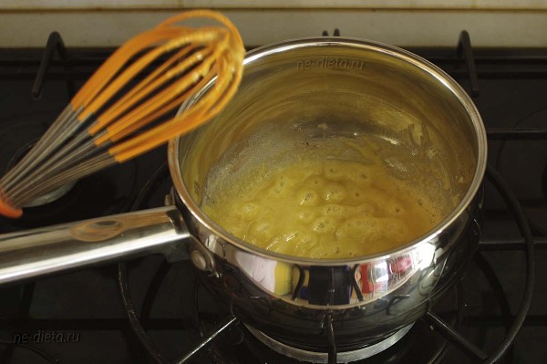 Куриная печень в сметанном соусе Куриная печень в сметанном соусе