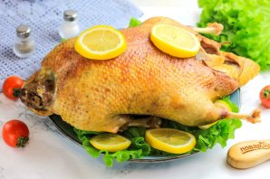 Утка с сельдереем в духовке Утка с сельдереем в духовке