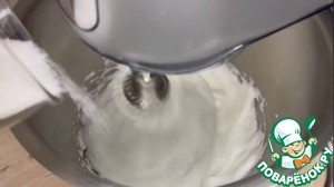 Апельсиновый рулет с апельсиновым кремом Апельсиновый рулет с апельсиновым кремом