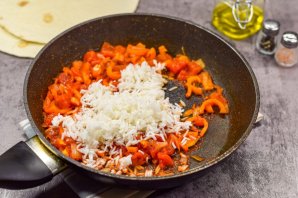 Бурито с курицей и рисом Бурито с курицей и рисом