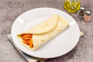 Бурито с курицей и рисом Бурито с курицей и рисом