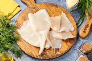 Кальмары фаршированные грибами на сковороде Кальмары фаршированные грибами на сковороде