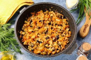 Кальмары фаршированные грибами на сковороде Кальмары фаршированные грибами на сковороде