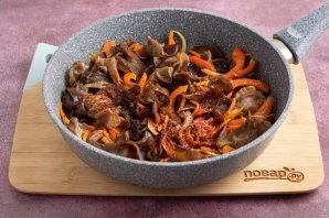 Древесные грибы по-корейски Древесные грибы по-корейски