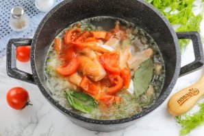 Уха из брюшек семги с пшеном Уха из брюшек семги с пшеном