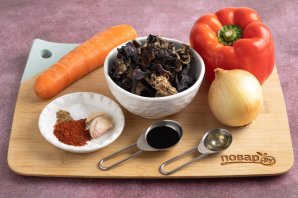 Древесные грибы по-корейски Древесные грибы по-корейски