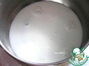 Фисташковое пирожное с брусничным семифреддо Фисташковое пирожное с брусничным семифреддо