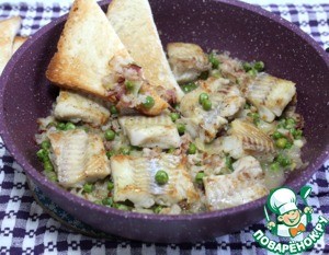 Минтай с зеленым горошком и беконом Минтай с зеленым горошком и беконом