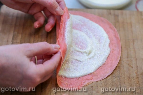 Блинный торт «Роза» с заварным кремом Блинный торт «Роза» с заварным кремом