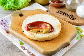 Бургер с курицей, яблоком и сыром Бургер с курицей, яблоком и сыром