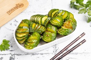 Огурцы по-японски "Кюри асадзуке" Огурцы по-японски "Кюри асадзуке"