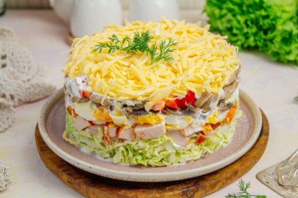 Салат "Обалденный" с пекинской капустой Салат "Обалденный" с пекинской капустой