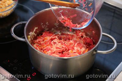 Солянка из квашеной и свежей капусты с нутом и курагой Солянка из квашеной и свежей капусты с нутом и курагой