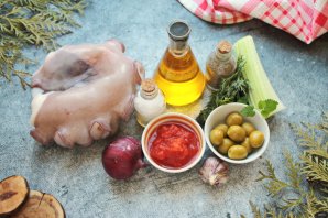 Осьминог в томатном соусе Осьминог в томатном соусе