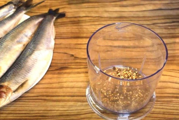 Селёдка солёная в домашних условиях очень вкусная
Селёдка солёная в домашних условиях очень вкусная