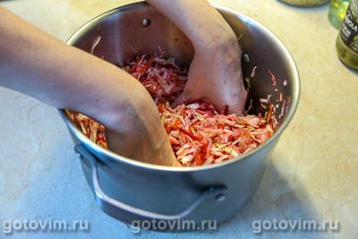 Квашеная капуста со свеклой (сухой способ) Квашеная капуста со свеклой (сухой способ)